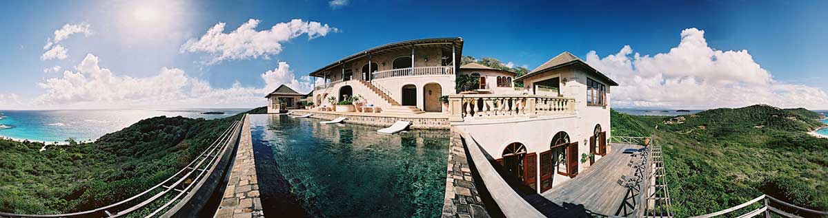 Mustique Company VR